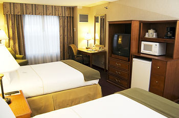 Holiday Inn Express Hotel & Suites White River Junction