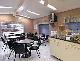 Hotel Manor Inn College Station