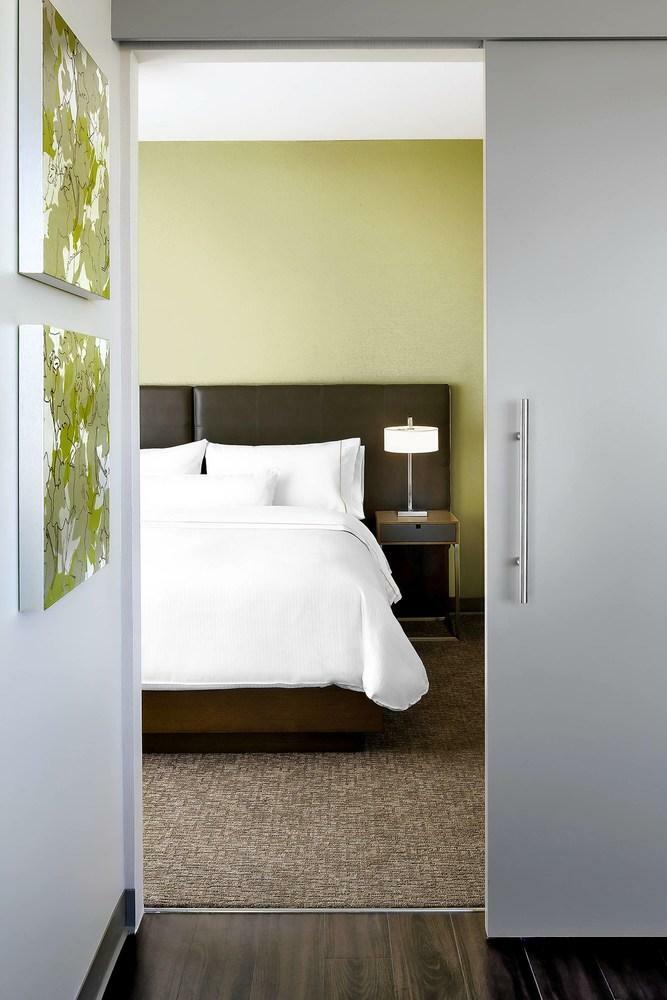 Hotel Element Vancouver Metrotown