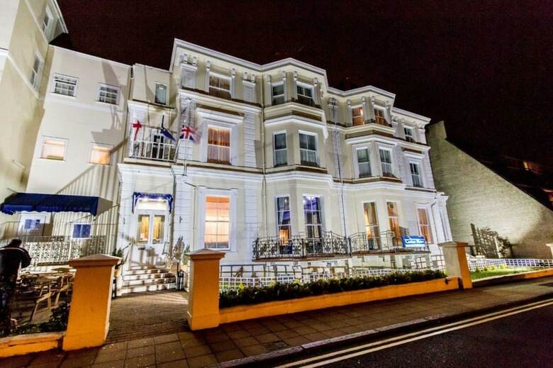 The Carlton Hotel