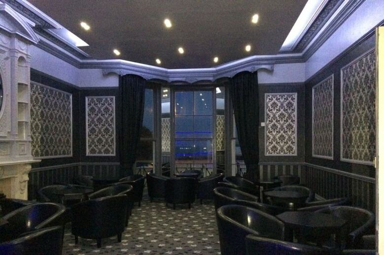 The Carlton Hotel