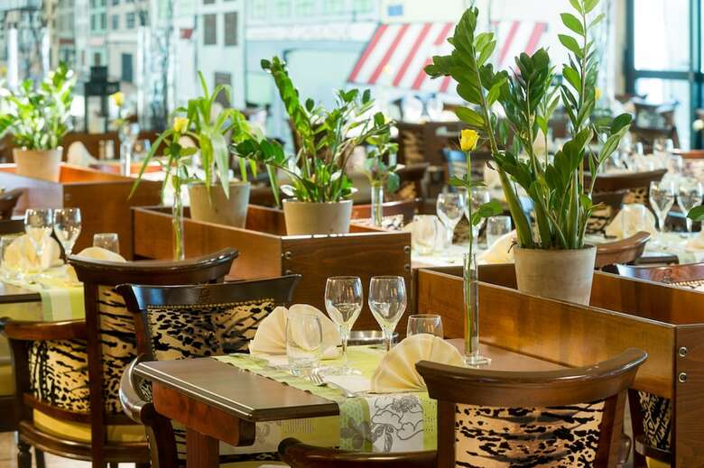 Hotel H�tel Marso