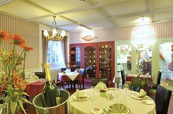 Hotel H�tel Les Pyr�n�es