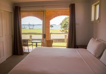 Cabana Angler's Rest Waterfront Accommodation
