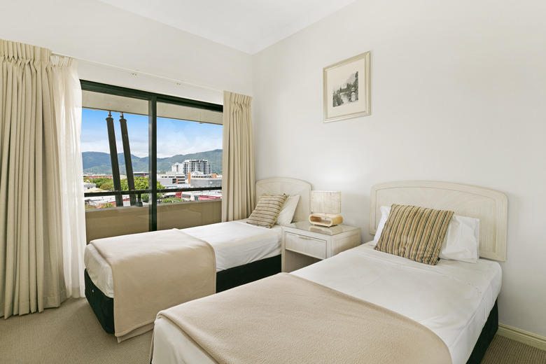 Hotel Mantra Esplanade