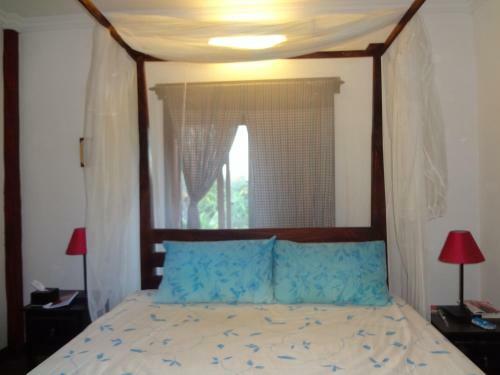 Hostal Red House