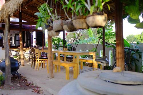 Hostal Red House