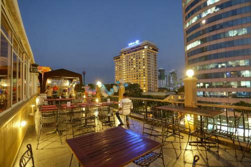 Yoho Colombo City Hotels