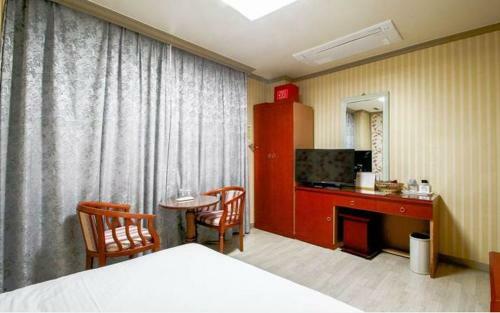 Geoje Tourist Hotel