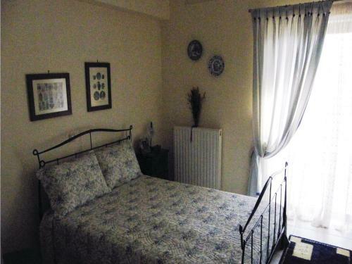 Holiday Home Kamena Vourla With A Fireplace 03