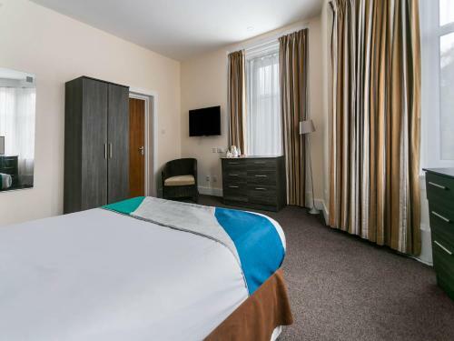 Ivory Hotel