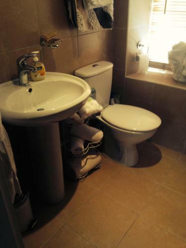 Ringinglow Toy Cottage