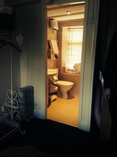 Ringinglow Toy Cottage