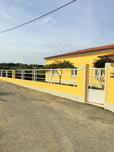 P�r-do-sol Villa