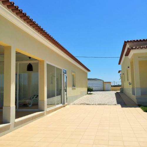 P�r-do-sol Villa