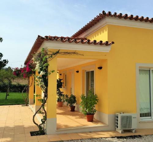 P�r-do-sol Villa
