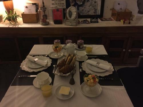 Hostal La Villa Des F�es