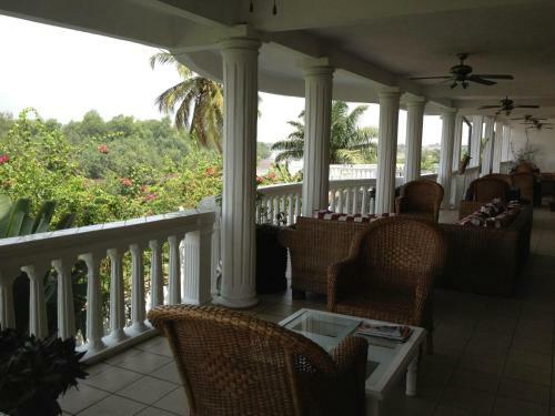 Hostal La Villa Des F�es