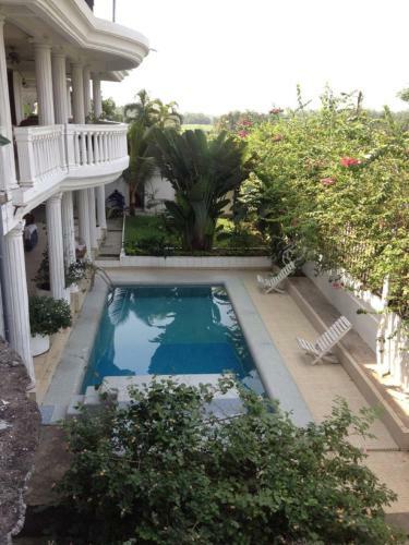 Hostal La Villa Des F�es
