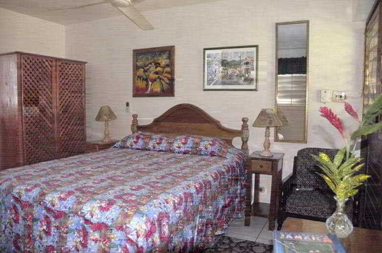 Hotel Firefly Beach Cottages