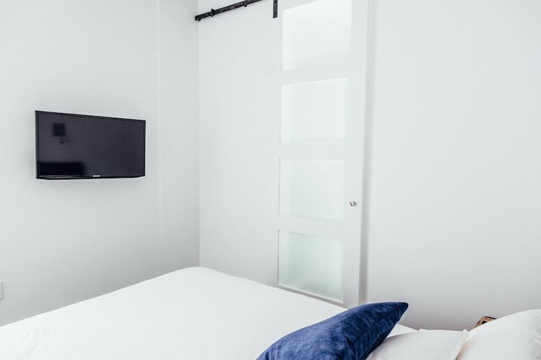 Leqube Apartments