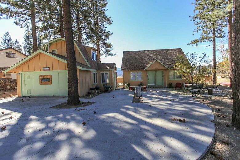 Lakeside Cabins