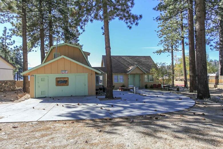 Lakeside Cabins
