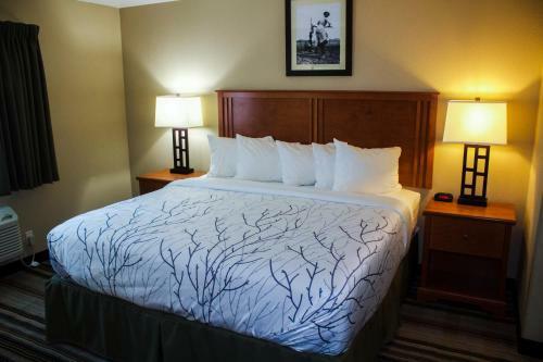 Hotel Bowman Lodge & Convention Center
