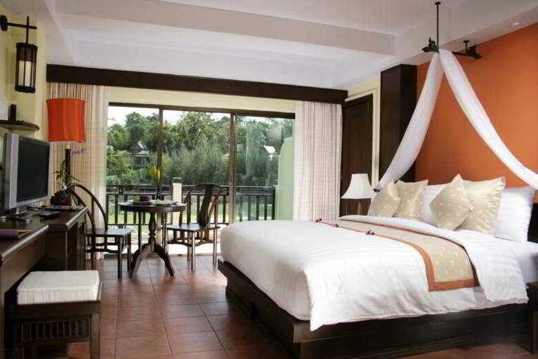 Hotel Khao Lak Emerald Beach Resort & Spa