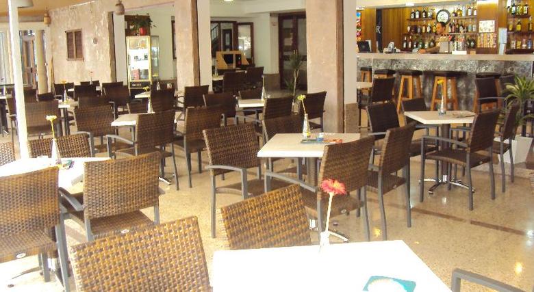 Sur Beach Hotel