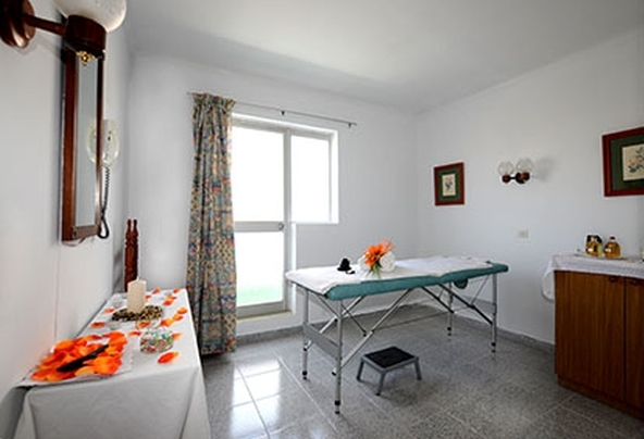 Sur Beach Hotel