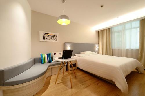 Hotel Hanting Express Chongqing Rongchang Pedestrain