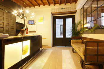 Lemonrock Hostel