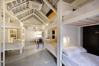 Lemonrock Hostel