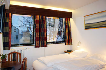 Adam Hotel