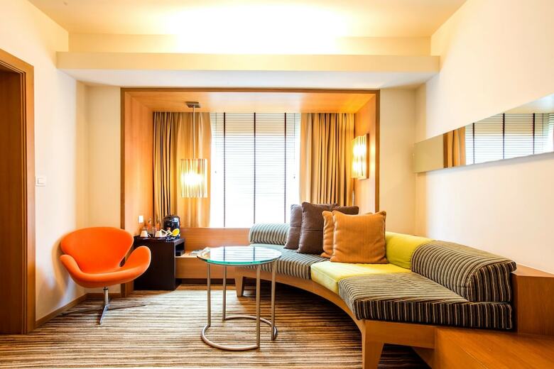 Hotel Dusitd2 Chiang Mai