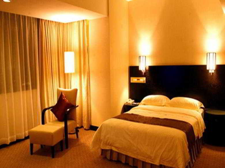 Hotel Skyline Plaza