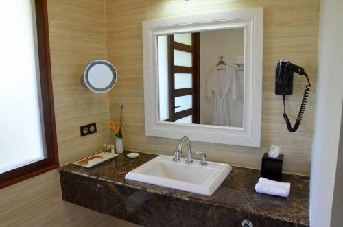 Cominsia Lodge