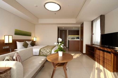 Hotel Axia South Cikarang Service Apartment