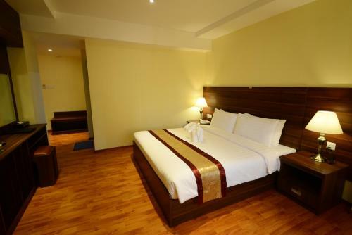 Silver Green Hotel