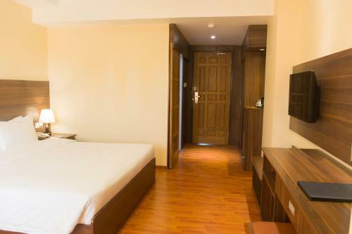 Silver Green Hotel