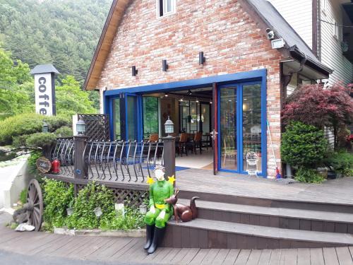 Slow Walk Pension