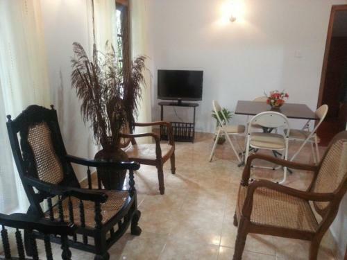 Uyan Apartment