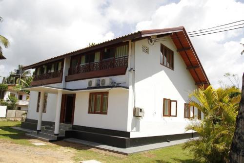 Hotel Acquabey Surf Villa