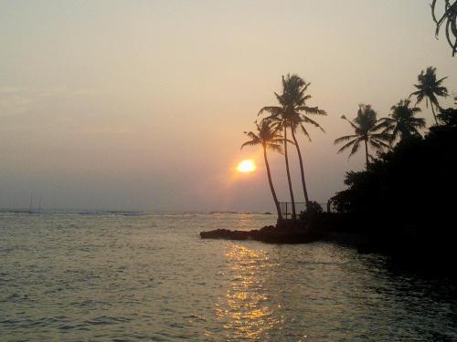 Hostal Sayuri Beach Hotel