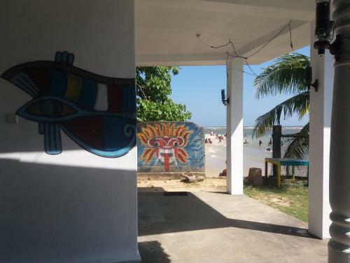 Hostal Sayuri Beach Hotel
