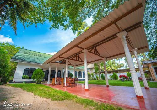 Hotel Latheena Resort