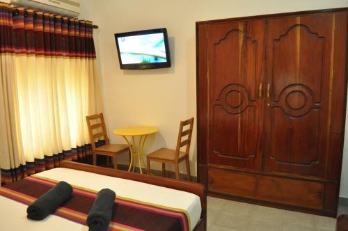 Hostal Dions Guest House