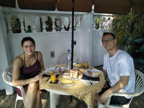 Hostal Dions Guest House