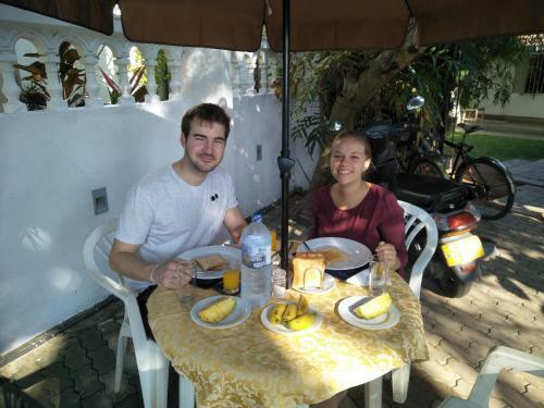 Hostal Dions Guest House